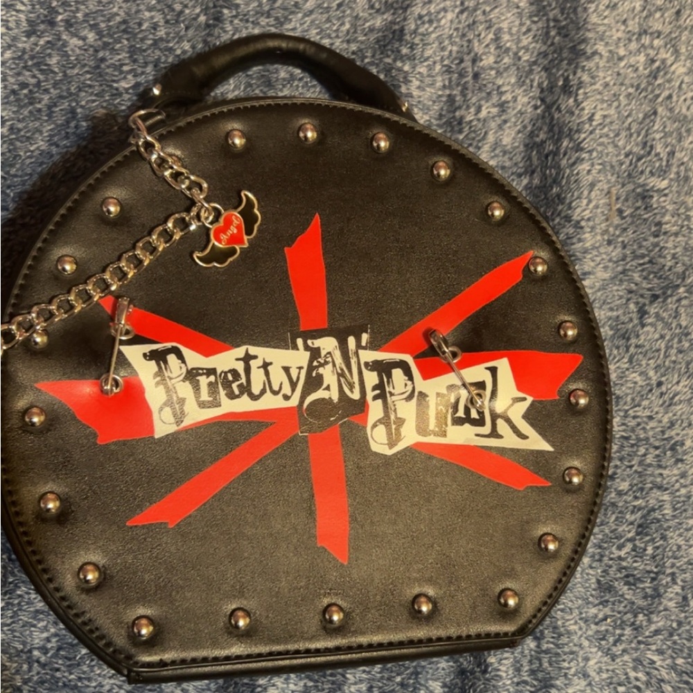 Hot Topic Bratz studded shoulder bag (new and unused)